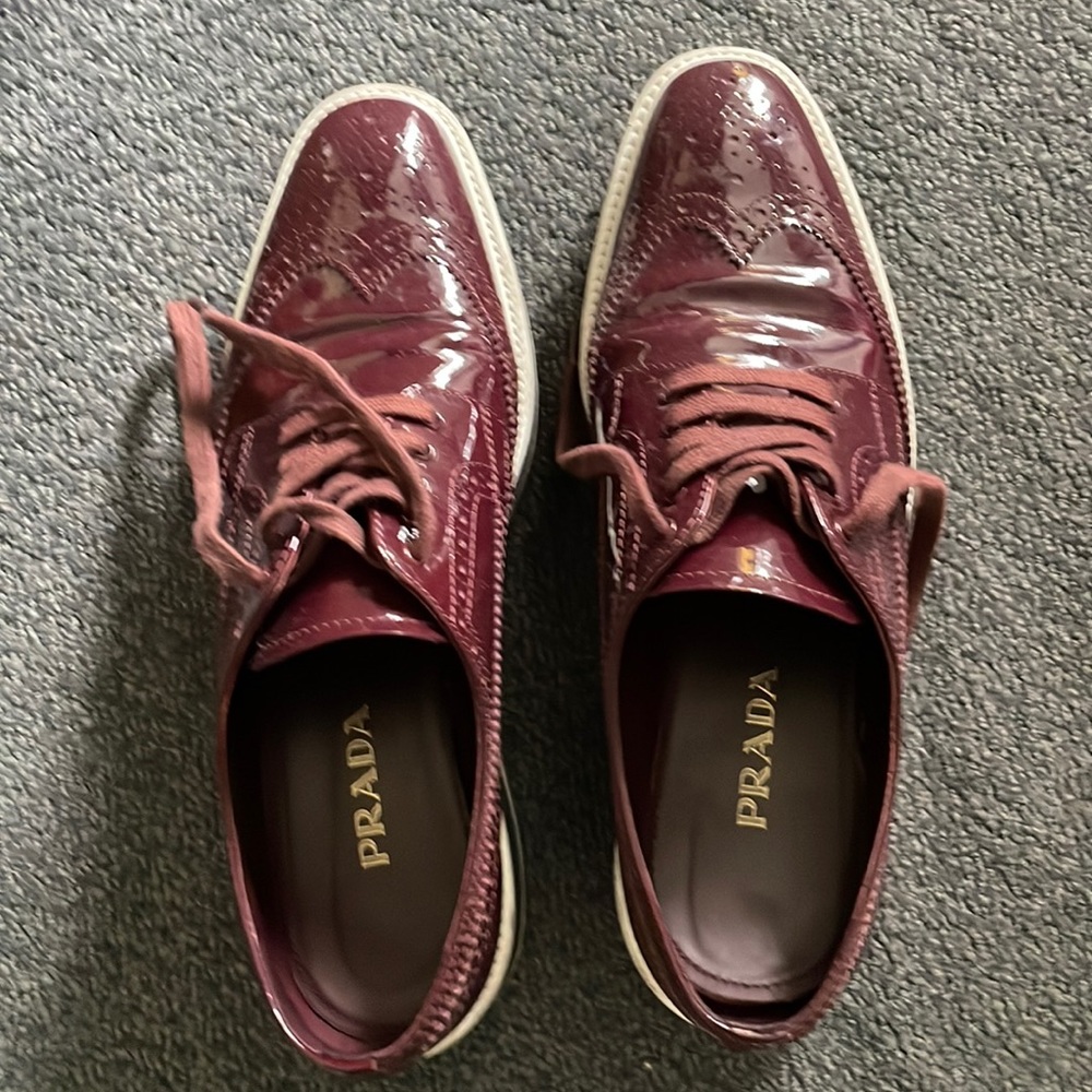 gently used Prada baroque’s
